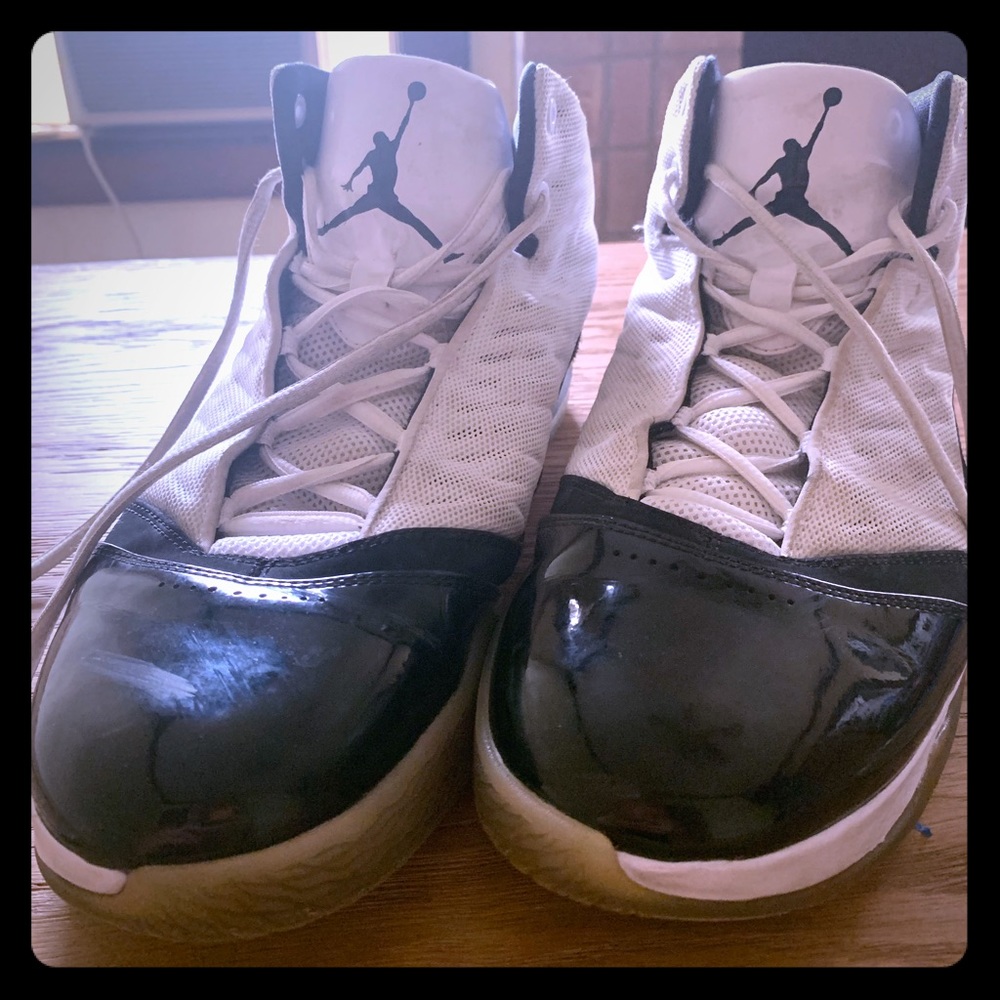 NIKE AIR JORDAN B’MO - used
